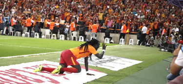 爱游戏平台-法甲升班马快速适应顶级联赛经验分享，德甲升班马夺冠奇迹