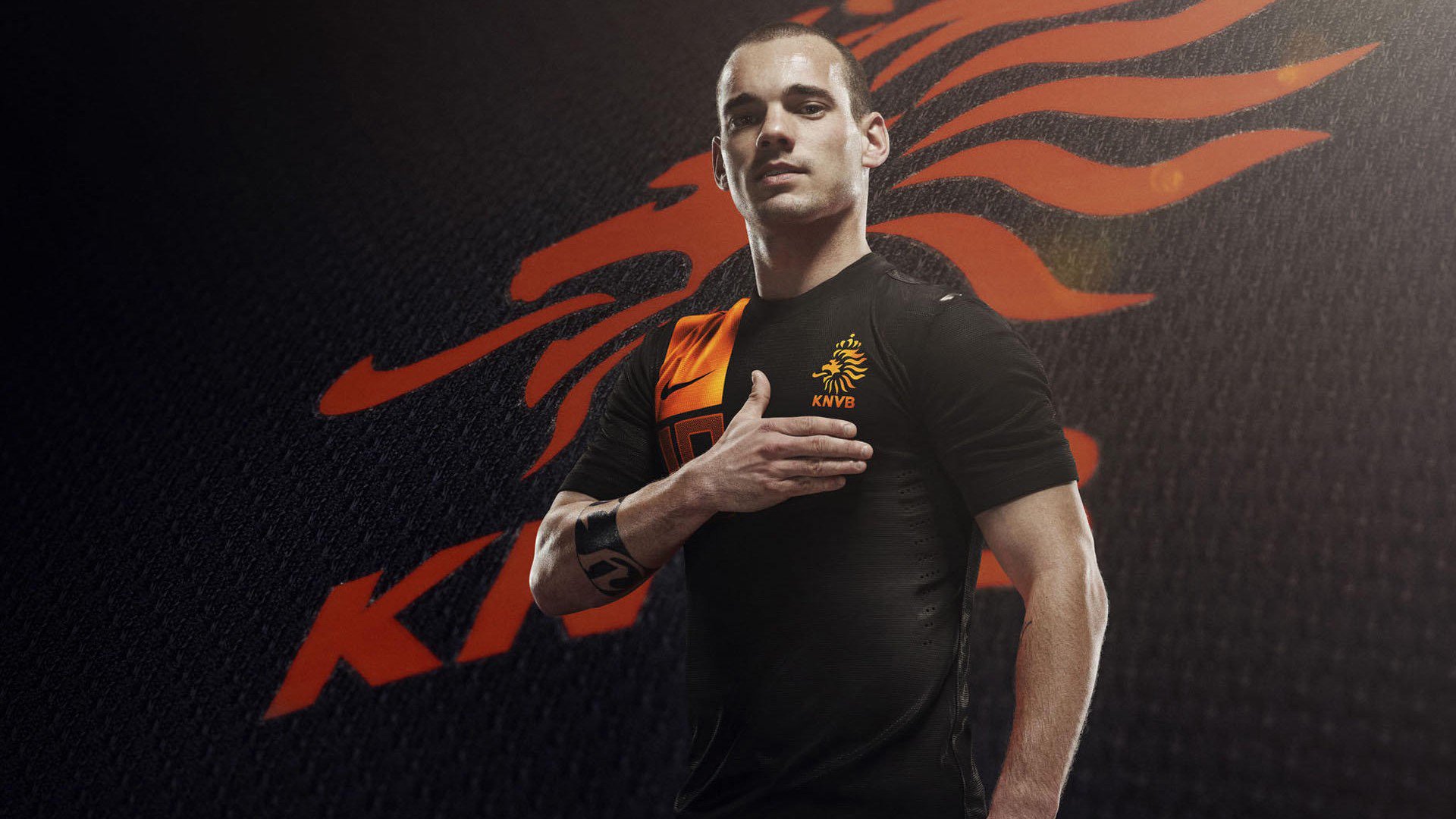 爱游戏平台-全黑队的配合精妙,攻防转换迅速流畅,全黑队服