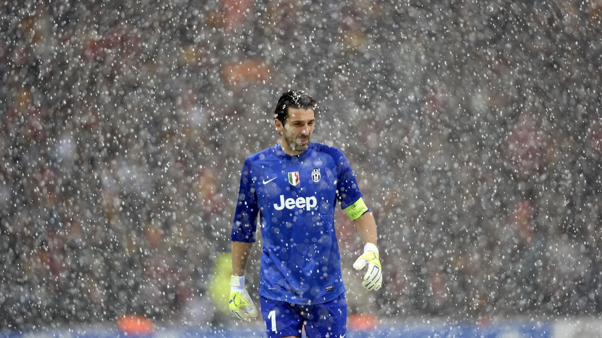 爱游戏ayx-卢卡斯·梅尔滕斯领游阶段压迫感十足，卢卡斯 恩梅查